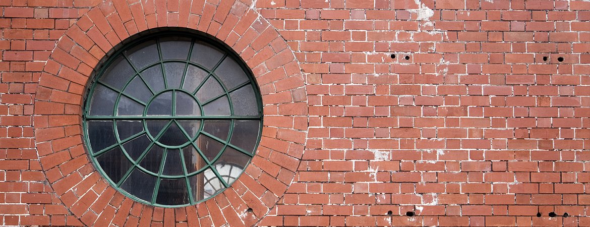 Round window detail – Stokes Morgan